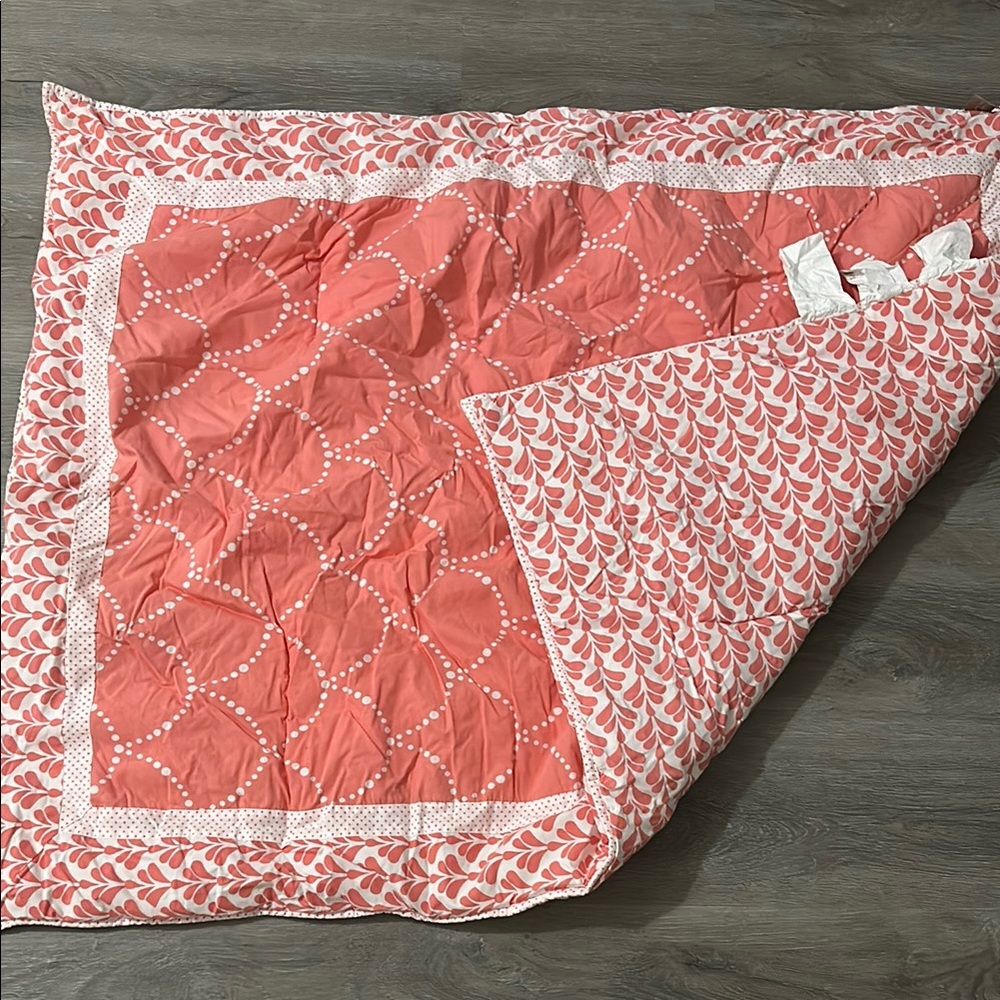 Trend Lab Baby Crib Comforter Blanket Peach